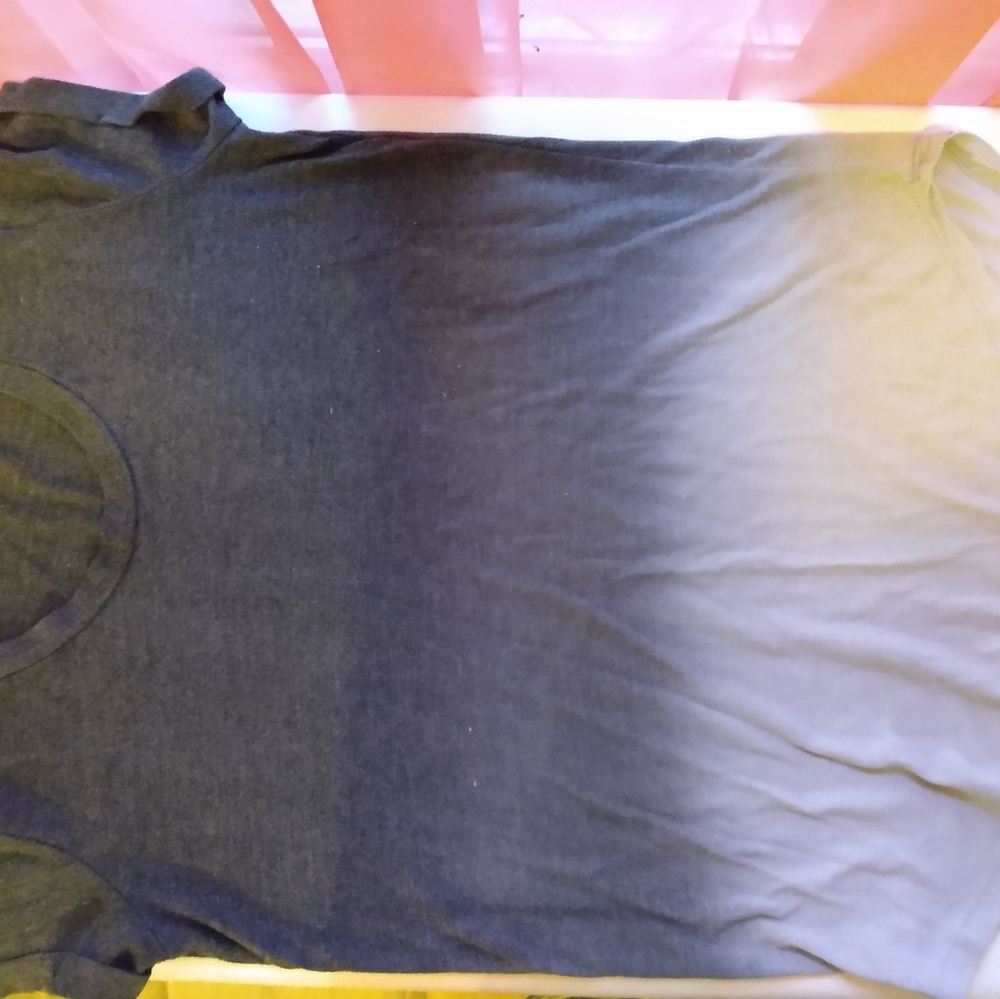 Ombre gray Tshirt size small